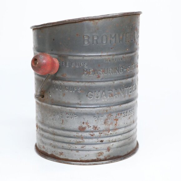 Vintage Bromwell's Metal Flour Sifter 3 Cup Hand Crank Kitchen Tool Rustic Decor - Picture 3 of 11